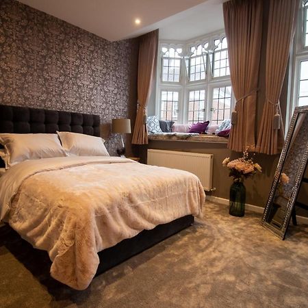 The Most Central Apartment In Canterbury Stunning Interiors, Fully Equipped, City Views And Free Wifi! 外观 照片