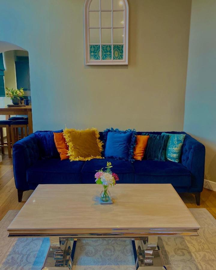 The Most Central Apartment In Canterbury Stunning Interiors, Fully Equipped, City Views And Free Wifi! 外观 照片