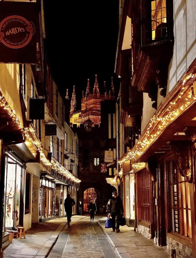 The Most Central Apartment In Canterbury Stunning Interiors, Fully Equipped, City Views And Free Wifi! 外观 照片